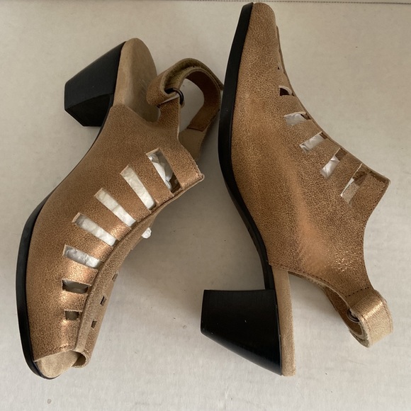 NEW Munro Abby gold bronze, copper leather sandal sz. 7.5 M - Picture 5 of 8